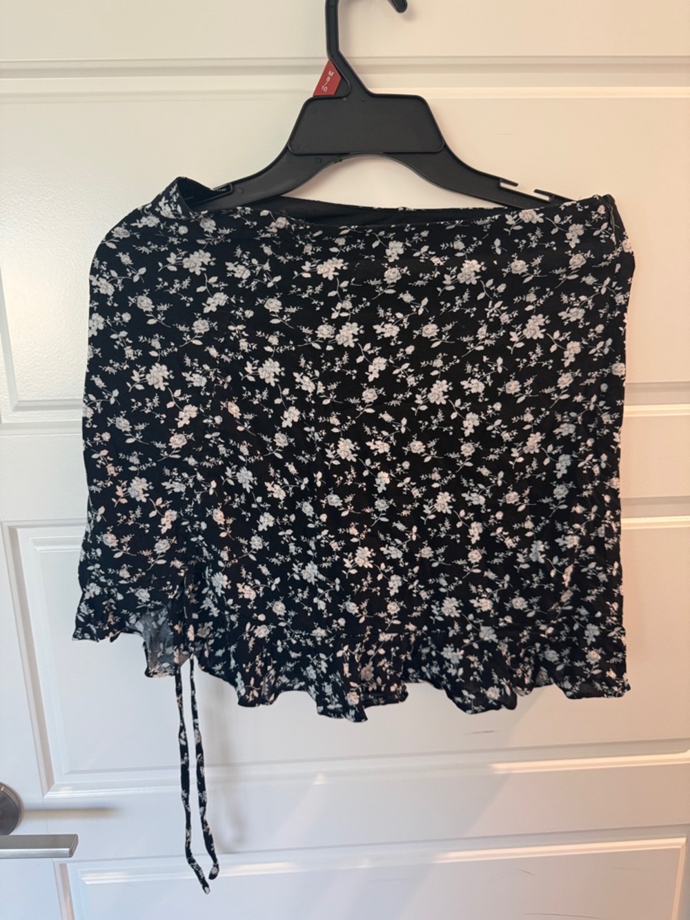Forever 21 Black Floral Mini Skirt